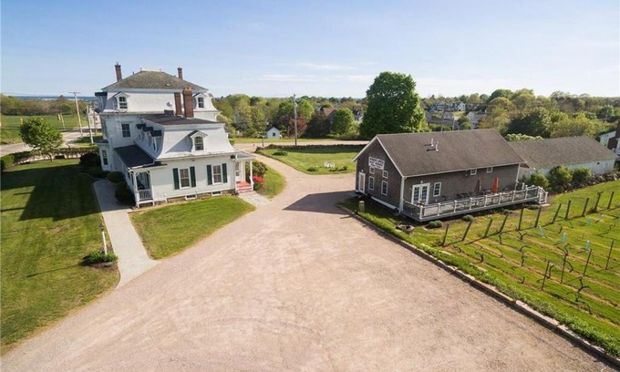 Westerly Bed & Breakfast | The Langworthy Inn & Winery
