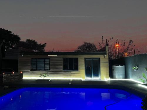 Greater Johannesburg Metropolitan Area House | The Lantern Luxe Retreat