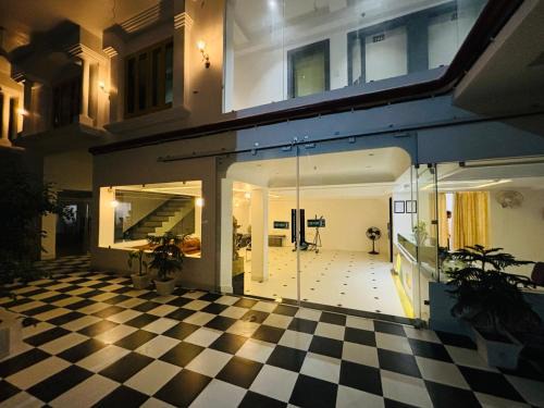 Varanasi Villa | The Lavish Stay