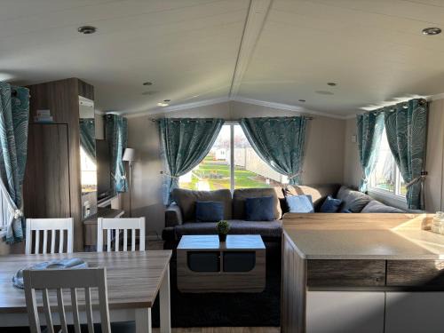 Prestonpans Other | The Lay By