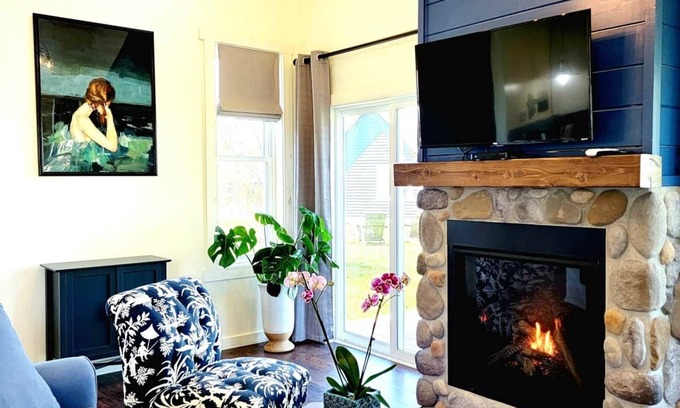 Alexandria Bay House | The Ledges Resort and Marina, Heron Cottage