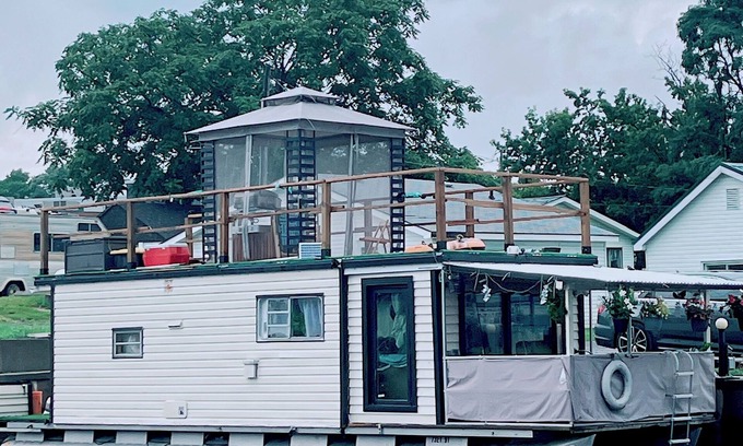 Belleville Boat Rental | The Lilypad: PEC Retreat Waterfront Houseboat Experience Fishing & Glamping