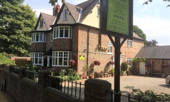 York Bed & Breakfast | The Limes York