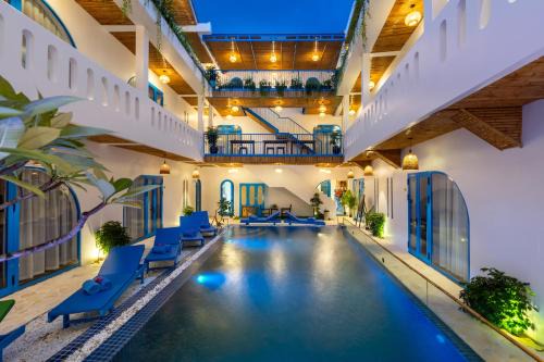 Cam An Hotel | The Linh Coastline Villa
