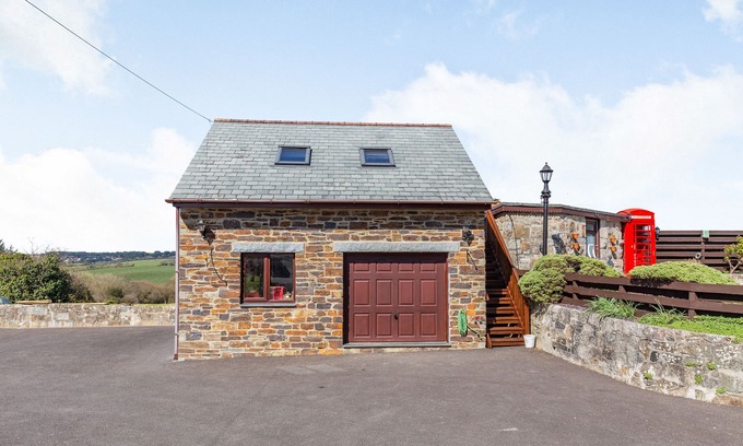Newquay House | THE LITTE HIDEAWAY, romantic, character holiday cottage in Newquay