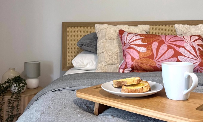 Port Willunga House | The Little Beach Retreat- 1 street from the Sea