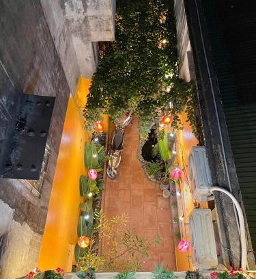 Hoan Kiem Apartment | The Little Ha Noi 5 Bedrooms Large Yard Balcony