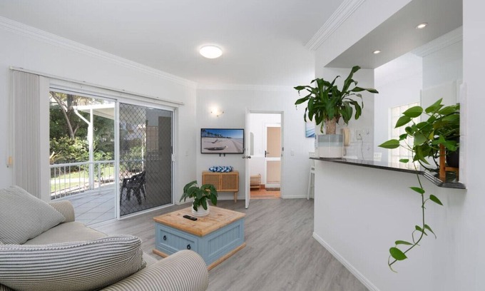 Broadbeach Apartment | The Little Royale - Central 2B in Broadbeach