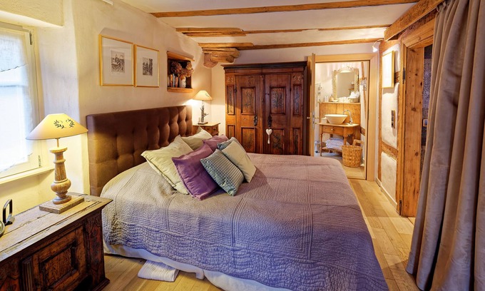 Riquewihr Apartment | The Little Wolf* romantic 5* nest with balcony overlooking the garden. Quiet