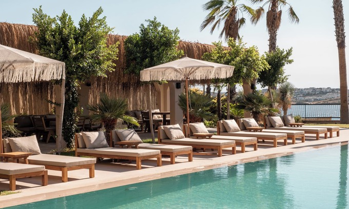 Cesme Hotel | The Local House Ayasaranda