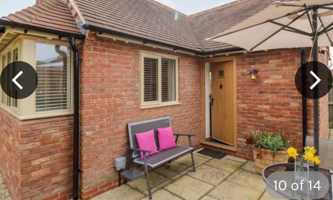 Bredons Norton House | The Lodge at Bredon's Norton