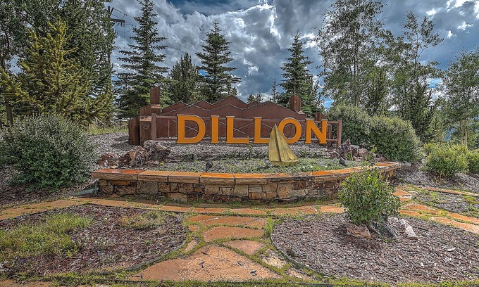 Dillon Apartment | The Lodge at Lake Dillon #111 by Summit County Mountain Retreats