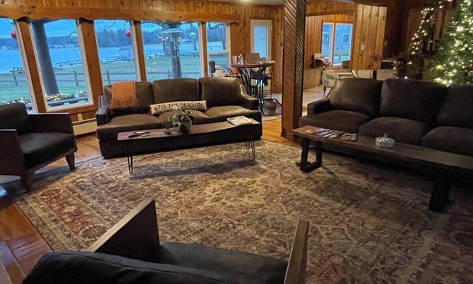 Twin Lake House | THe Lodge at South Shore Resort