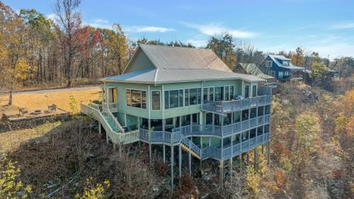 Mentone House | The Lodge in Mentone