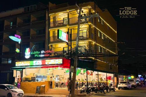 South Pattaya Hotel | The Lodge Jomtien 7
