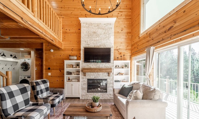 Cascade Cabin | The Lodge on Shore Drive