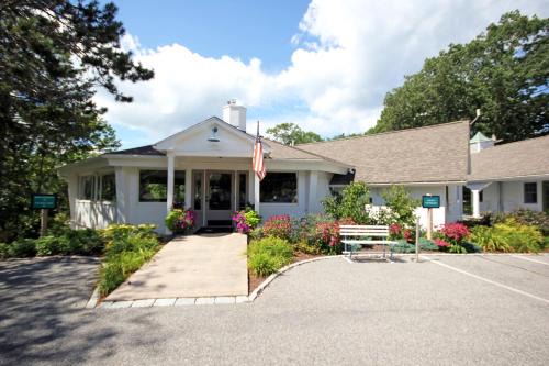 Kennebunkport Hotel | The Lodge on the Cove