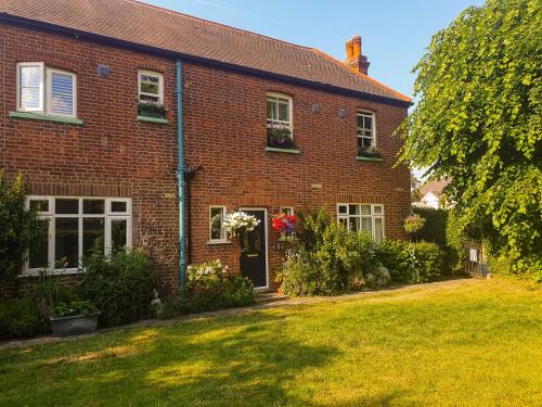 Stanwell Bed & Breakfast | The Lodge Stanwell