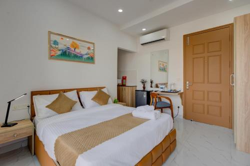 Gurugram Apartment | The Lodgers Studio Apartment Infront of Artemis Hospital Gurugram