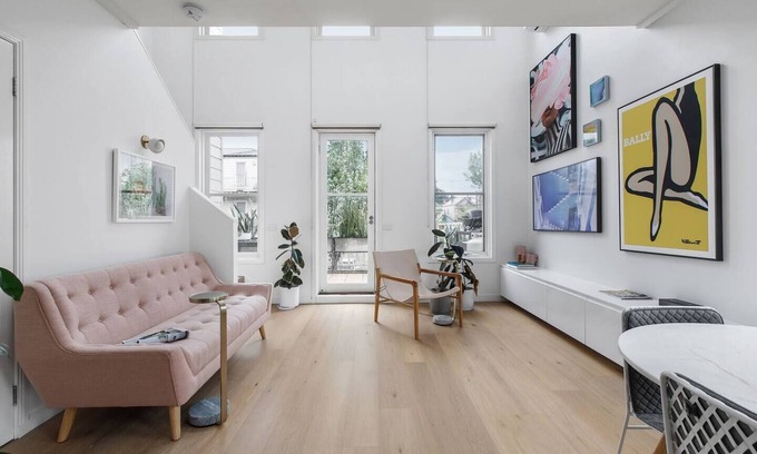Kensington Apartment | The Loft A Chic City fringe Balcony Hideaway