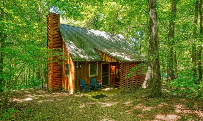 Logan Cabin | The Loft at Hiding Place Cabins