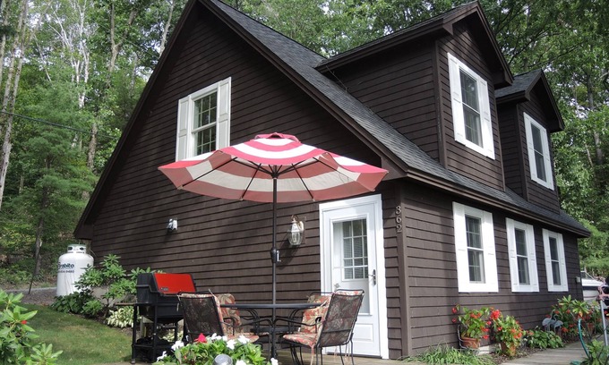 Milford Apartment | The Loft at Oak Shores - Awesome waterfront retreat, close to Dreams Park
