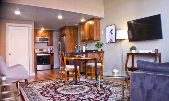 Joseph Hotel | The Loft Downtown