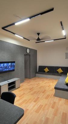 Royapettah Hostel | The Loft