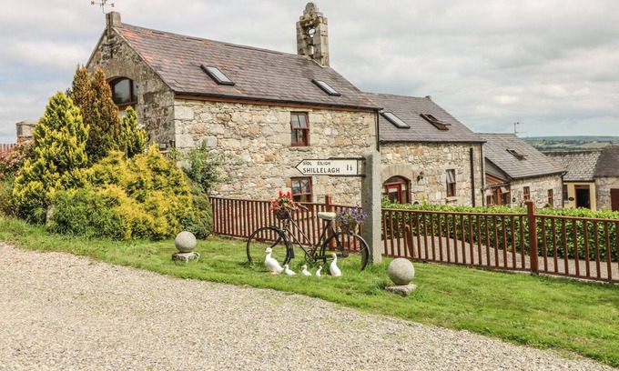 Shillelagh House | THE LOFT @ MINMORE MEWS, pet friendly in Shillelagh, County Wicklow