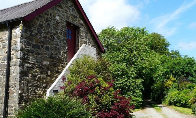 Pontfaen Cottage | THE LOFT, romantic, with a garden in Fishguard