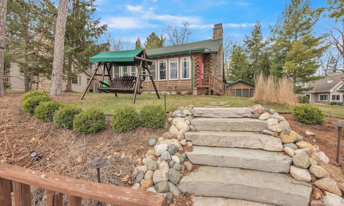Gladwin Cabin | The Log Weekend (Gladwin, MI): Waterfront, An Authentic Log Cabin Experience!