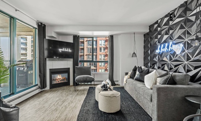 Downtown West End Condo | The Loki | Free C-Train to Stampede Grounds!