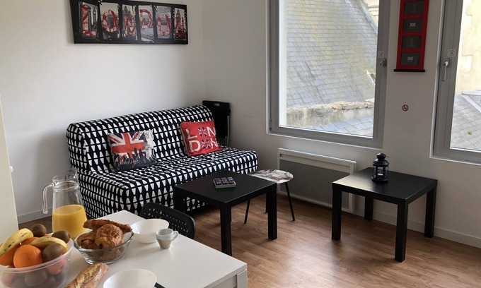 Centre Ancien Apartment | ❤️ THE LONDONIAN 🛎️ HYPER CENTER ☀️ FIBER WIFI ⛱️ JERGWELOH