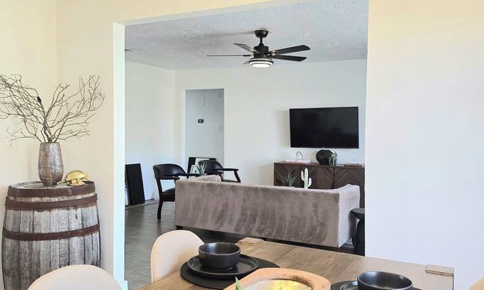 Houston House | The Lone Tree Retreat