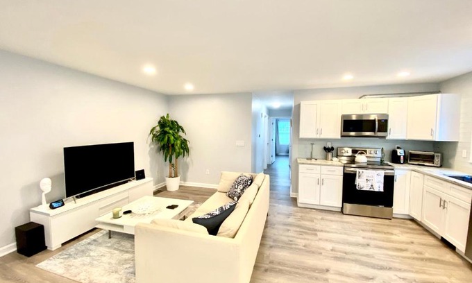 Wanskuck Apartment | The Longmont Luxury Condo in the heart of providence