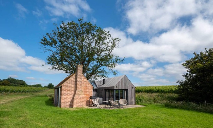 Stone in Oxney House | The Lookers Legacy in the beautiful Stone