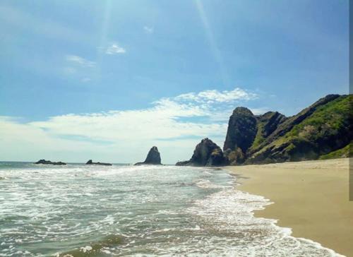 San Lorenzo Bed & Breakfast | The Lookout Beach Hotel