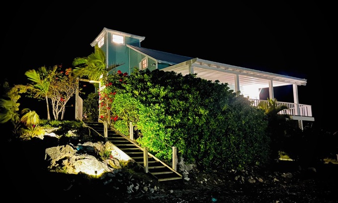 Marsh Harbour House | The Lookout HousenLarge 5-bedroom home with stunning views on the Sea of Abaco