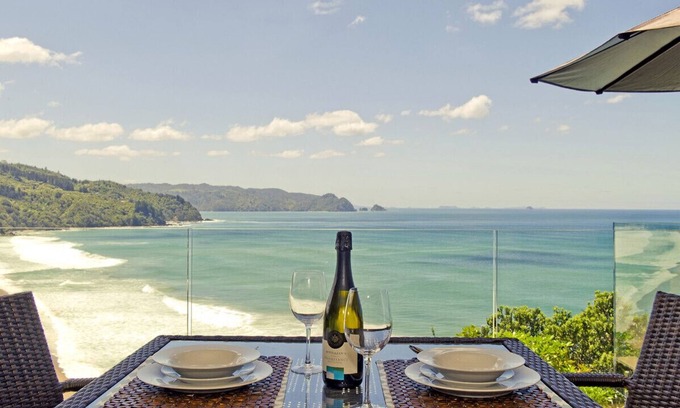 Tairua Cottage | The Lookout - Tairua Holiday Home