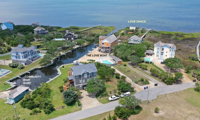 Sunset Village House | THE LOVE BOAT: SOUNDFRONT w/Htd Pool&HotTub, Elevator, RecRoom