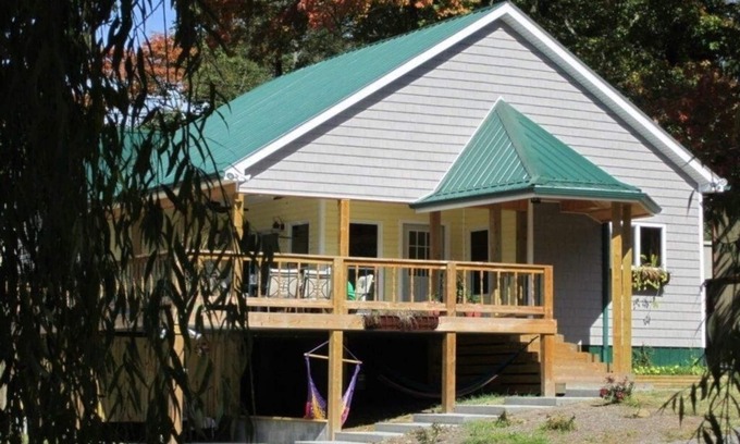 Ronceverte House | The Lovely River House