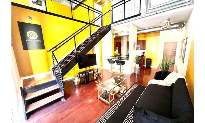 Loring Heights Apartment | ⭐️The Luxurious VERSACE LOFT⭐️MIDTOWN/LENOX/BUCKHEAD