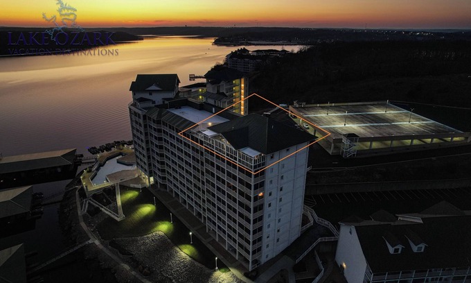 Osage Beach Condo | The Luxury High-Rise Lake Life! PENTHOUSE UNIT @ THE TOWERS: Indoor Pool, HotTub