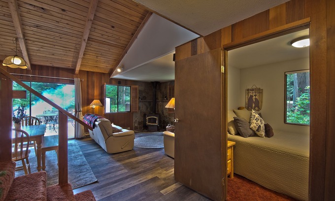 Packwood House | The Lyons Den at Upper Timberline Village
