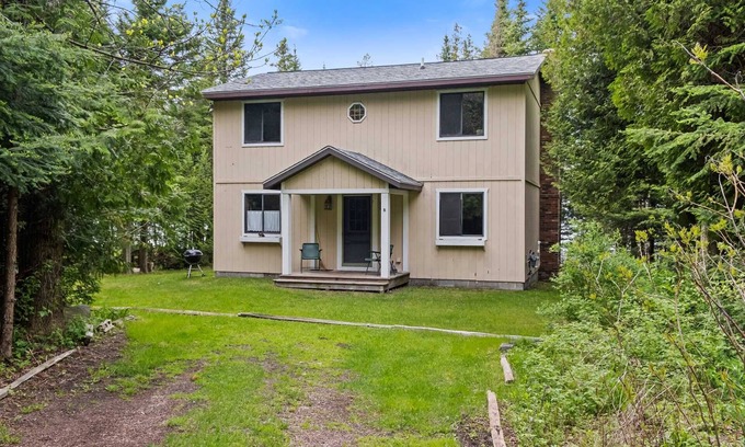 Mackinaw City Cottage | The Mackinaw House on Lake Huron