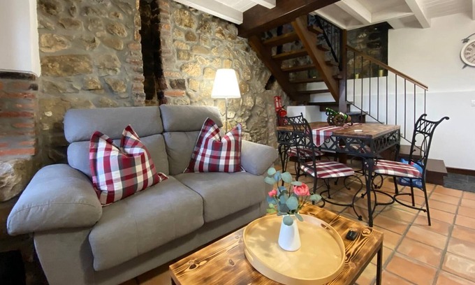 Vallobal House | The Macona.