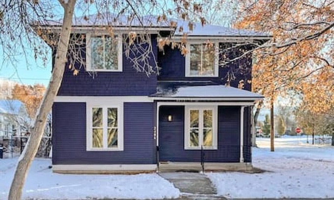 Baker City House | The Madison, Gorgeous! 4 Bdrm w/Hot Tub! Local Golfing 50% Off!