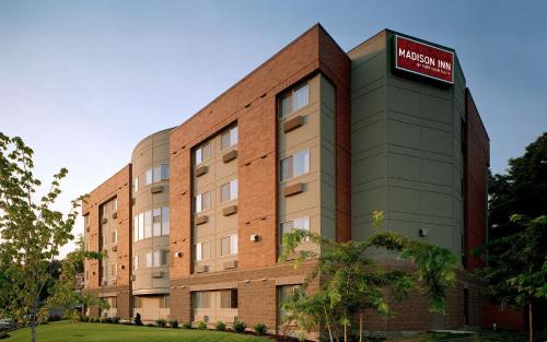 Cliff - Cannon Hotel | The Madison Inn