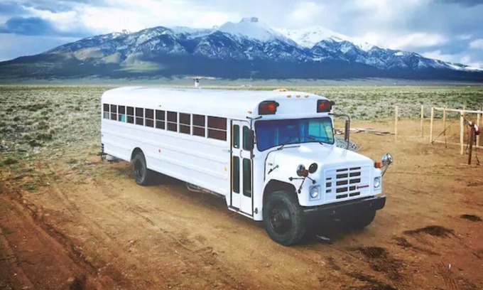 Blanca House | The Magic School Bus @ Great Sand Dunes NP!