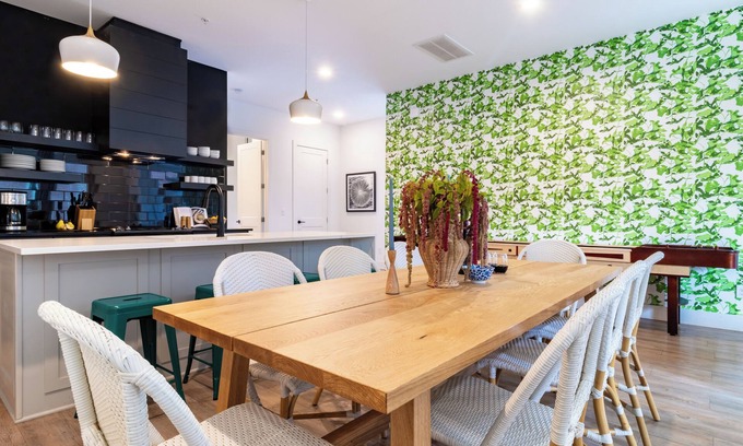 Germantown Apartment | The Magnolia #2 by AvantStay | Germantown, Balcony